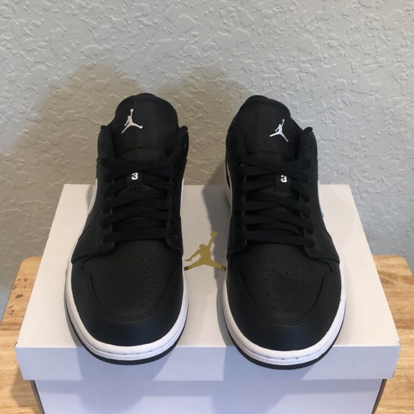 NIKE AIR JORDAN 1 LOW SNEAKERS - Picture 9 of 11